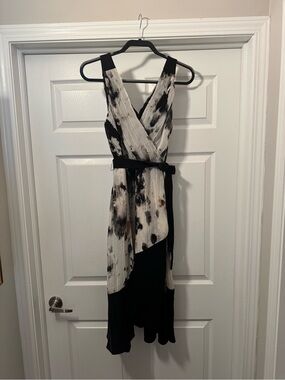 DKNY Black and White High-Low Sleeveless Wrap Dress